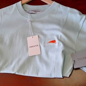 SOLD🎉🎉🎉Balenciaga Tshirt Unisex Size S